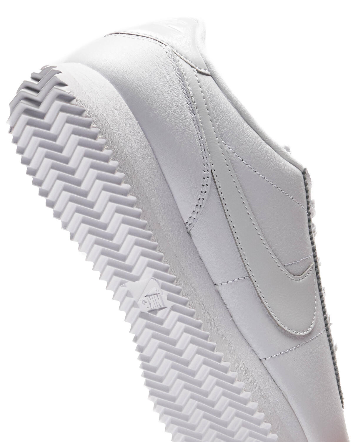 Womens all outlet white nike cortez